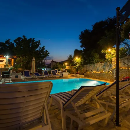 Apartment 102 Vila *